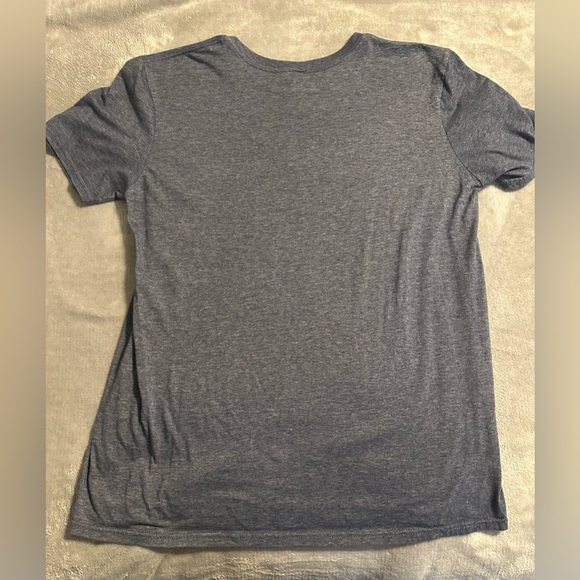 Women’s tee-Size Large - Picture 4 of 4